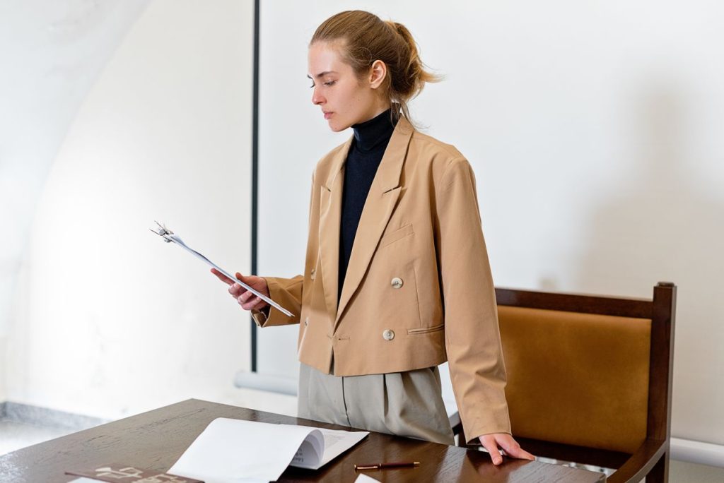 6 Benefits of Having a Labour Lawyer on Retainer